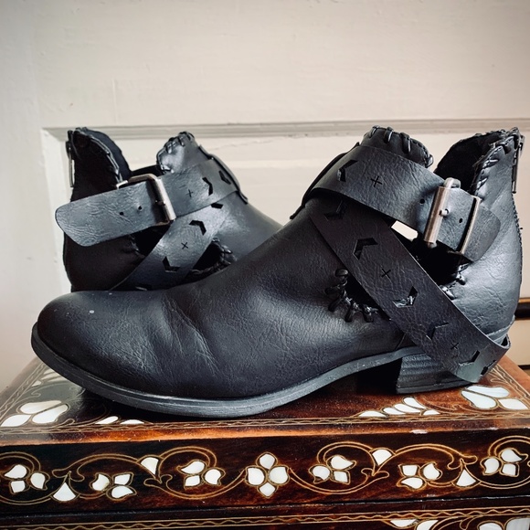 Sugar Shoes - Black Ankle Booties